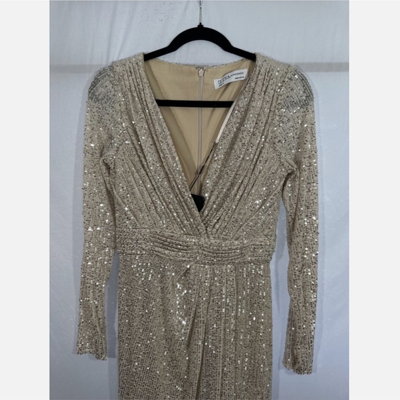 NWT $398 IEENA for Mac‎ Duggal [ 4 ] Sequin Faux Wrap Gown in Silver Nude - Picture 9 of 14